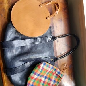 Clare V La Tropezienne,  flat Alistair, Tahitian